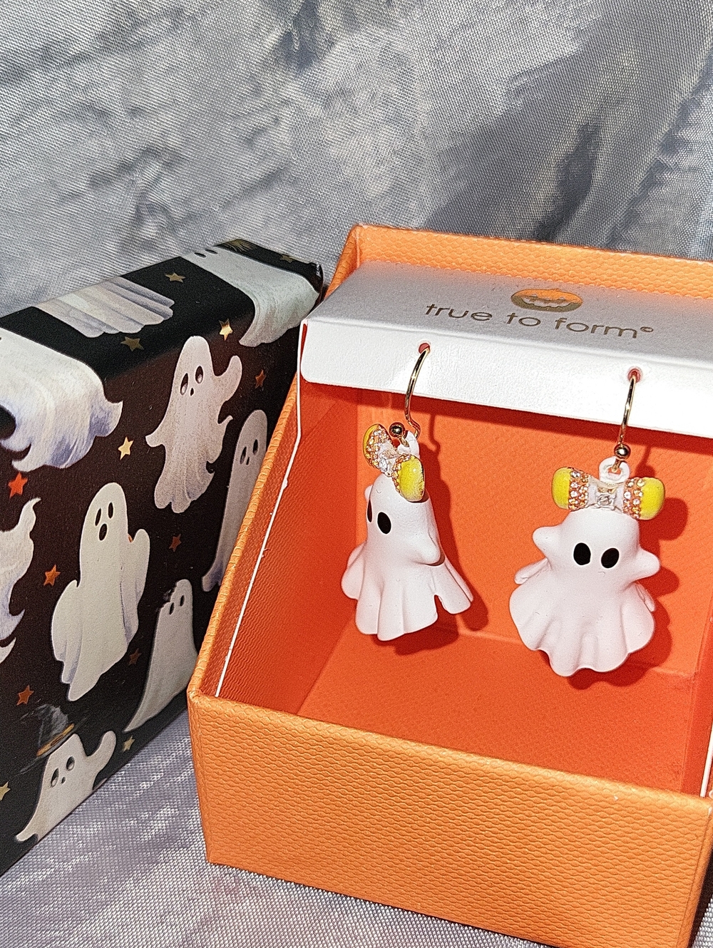 True To Form Girl Ghost With Candy Corn Bows Bnib Te